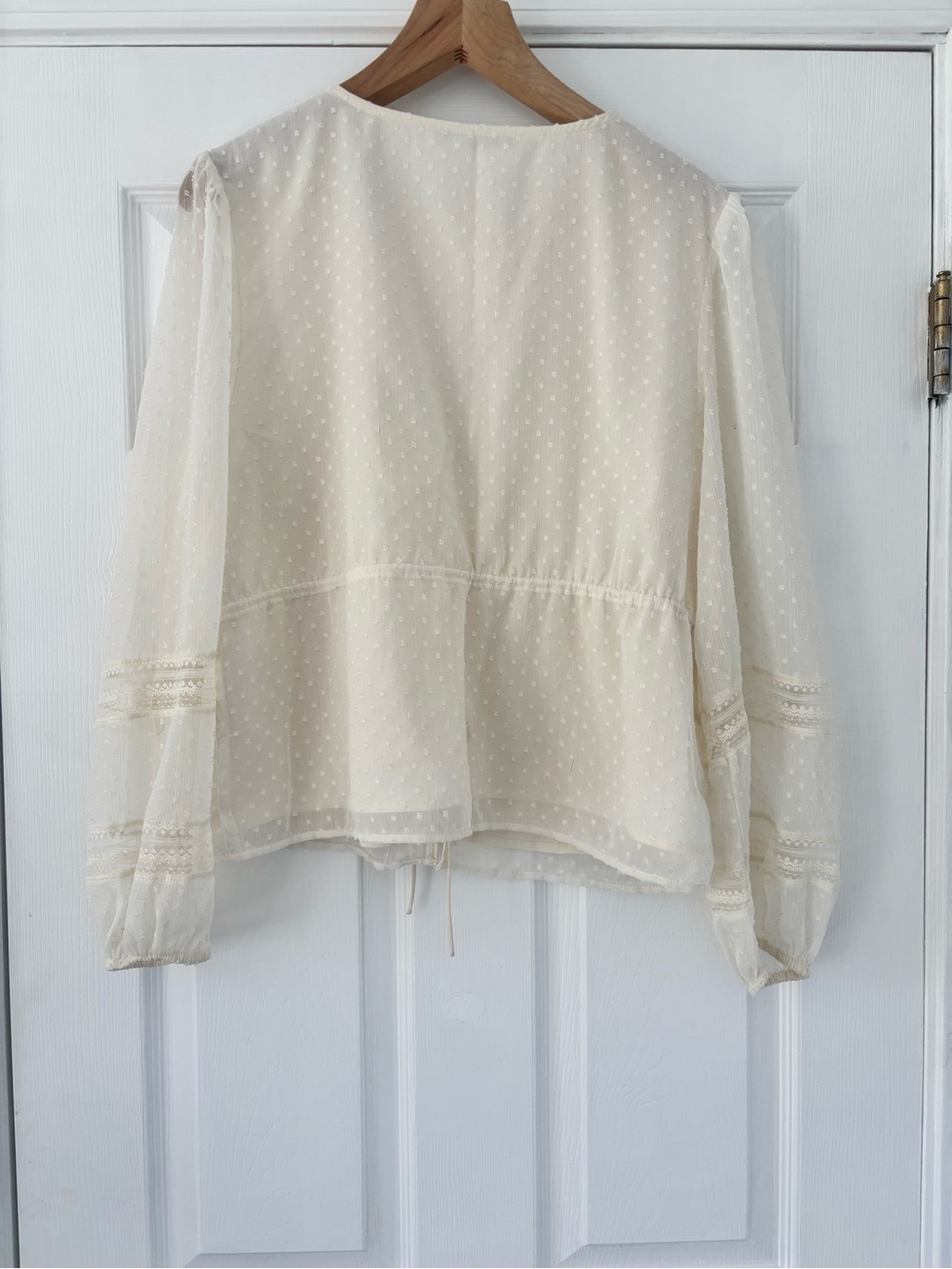 Abercrombie & Fitch Dotted Swiss Blouse in White Size Medium Like New - Picture 2 of 4